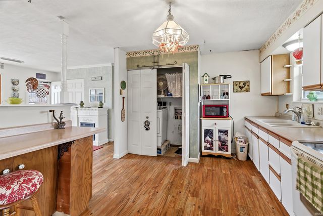 110 W North D Street, Gas City, IN 46933