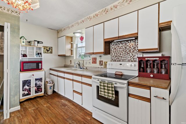 110 W North D Street, Gas City, IN 46933