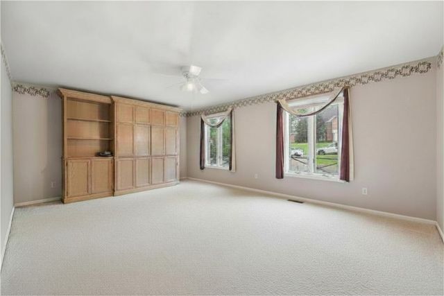 180 Springmeadow Dr, Upper St Clair, PA 15241