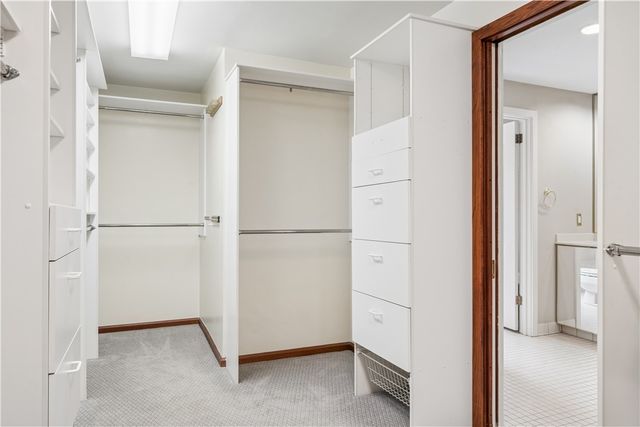 180 Springmeadow Dr, Upper St Clair, PA 15241