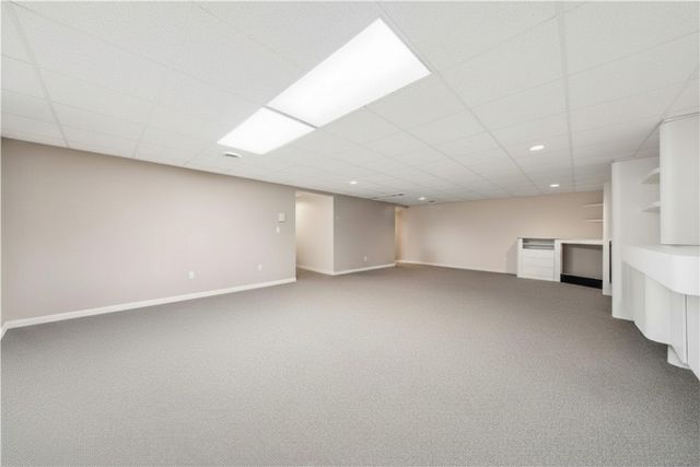 180 Springmeadow Dr, Upper St Clair, PA 15241