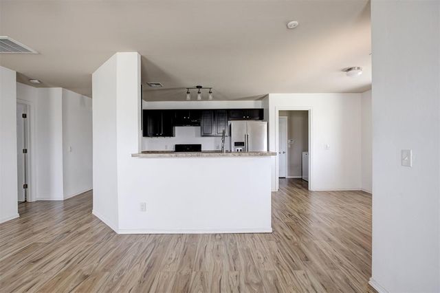 10207 Sussex Place, Oklahoma City, OK 73120