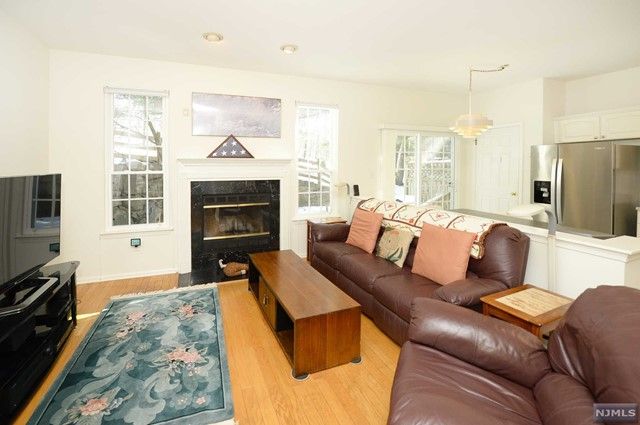 30 Gannet Court, Wayne, NJ 07470