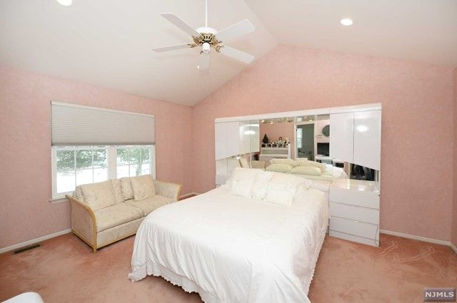 30 Gannet Court, Wayne, NJ 07470