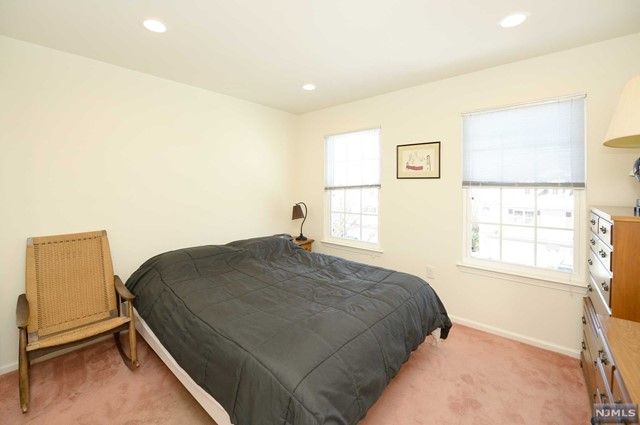 30 Gannet Court, Wayne, NJ 07470