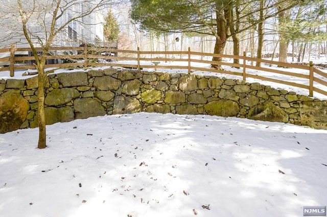 30 Gannet Court, Wayne, NJ 07470