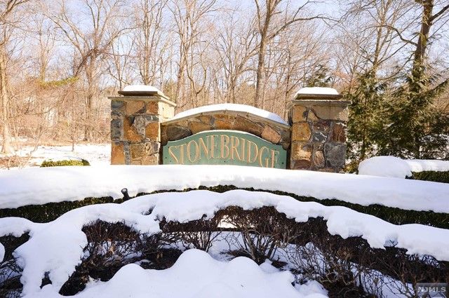 30 Gannet Court, Wayne, NJ 07470