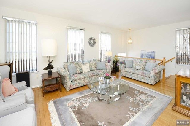 30 Gannet Court, Wayne, NJ 07470