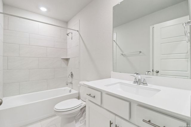 11415 Feather Vale, San Antonio, TX 78254