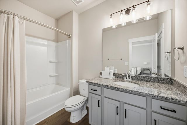 2110 Firelight Way, Ooltewah, TN 37363