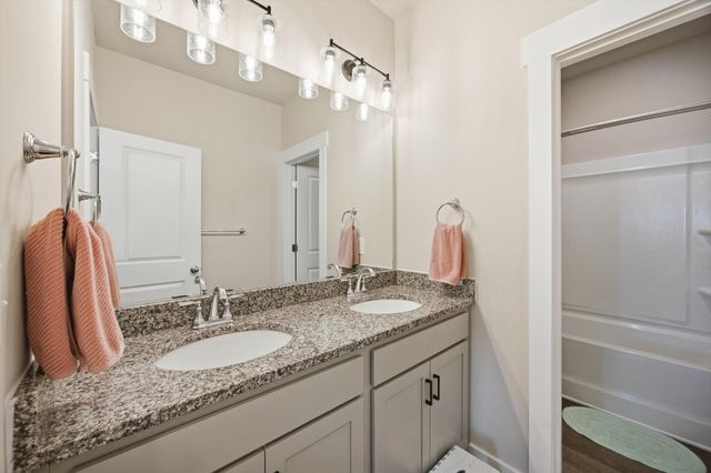 2110 Firelight Way, Ooltewah, TN 37363