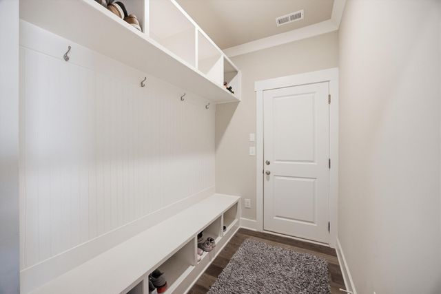 2110 Firelight Way, Ooltewah, TN 37363
