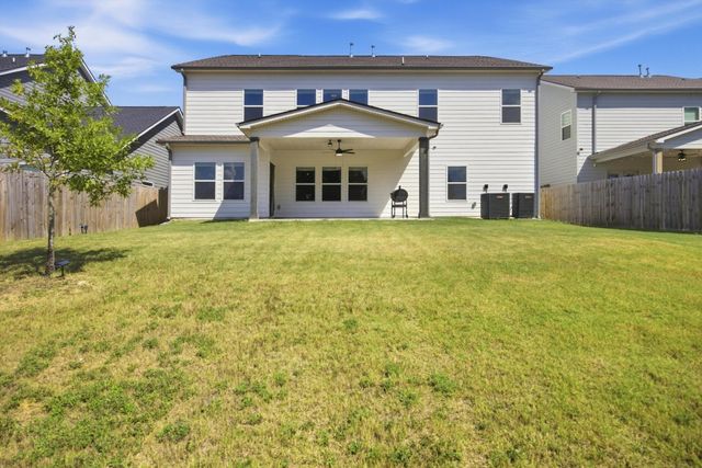 2110 Firelight Way, Ooltewah, TN 37363