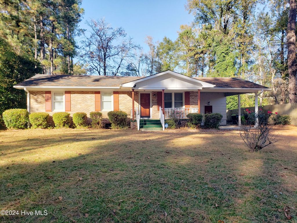 716 W Burkhead Street, Whiteville, NC 28472