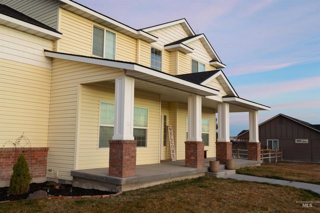 3813 N 2456 E, Filer, ID 83328