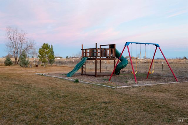 3813 N 2456 E, Filer, ID 83328