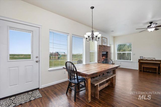 3813 N 2456 E, Filer, ID 83328