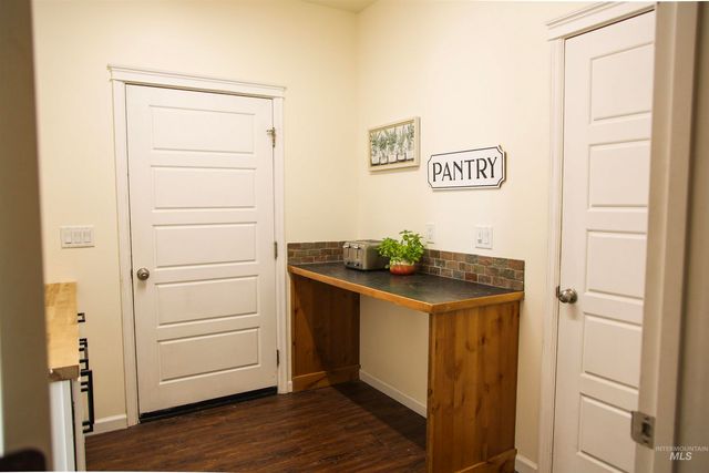 3813 N 2456 E, Filer, ID 83328