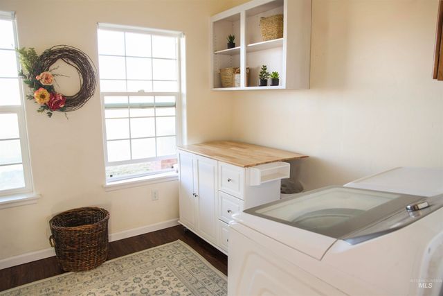 3813 N 2456 E, Filer, ID 83328