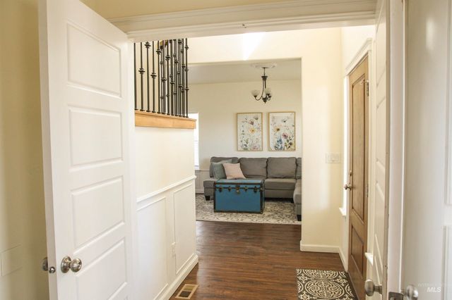 3813 N 2456 E, Filer, ID 83328