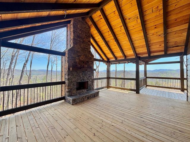 467 Skylight Drive, Blue Ridge, GA 30513