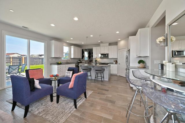 7860 Mount Evans Cir, Roseville, CA 95747