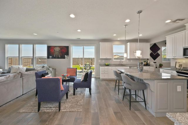 7860 Mount Evans Cir, Roseville, CA 95747