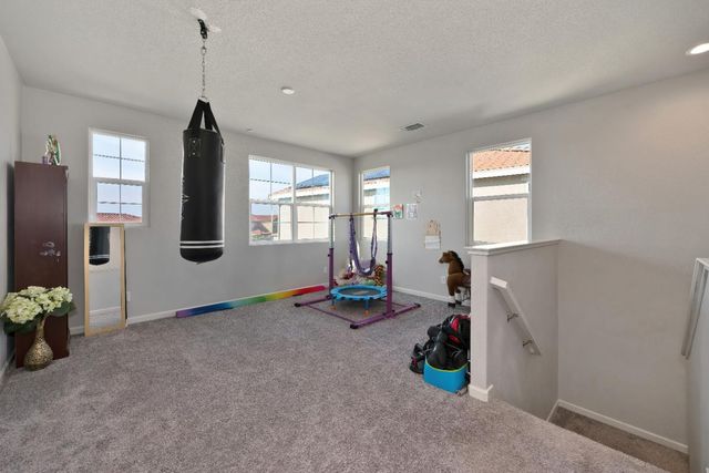 7860 Mount Evans Cir, Roseville, CA 95747