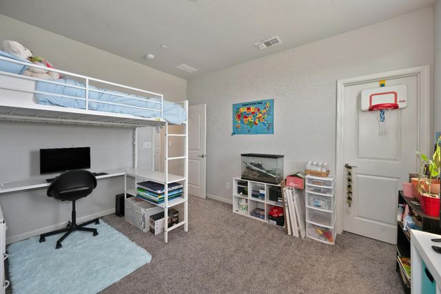 7860 Mount Evans Cir, Roseville, CA 95747