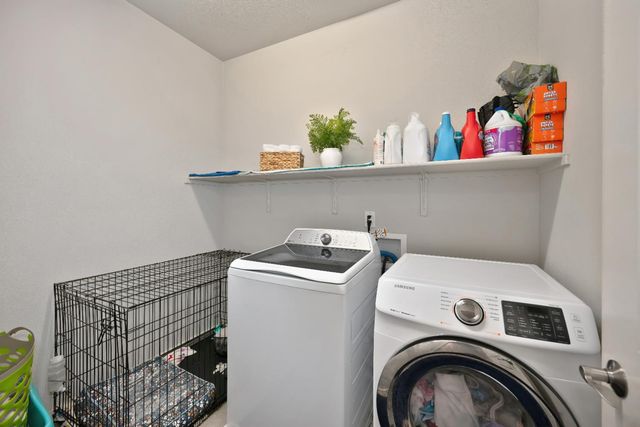 7860 Mount Evans Cir, Roseville, CA 95747