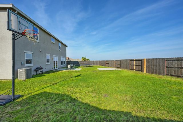 7860 Mount Evans Cir, Roseville, CA 95747