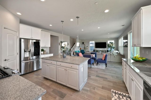 7860 Mount Evans Cir, Roseville, CA 95747