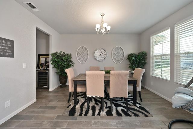 7860 Mount Evans Cir, Roseville, CA 95747