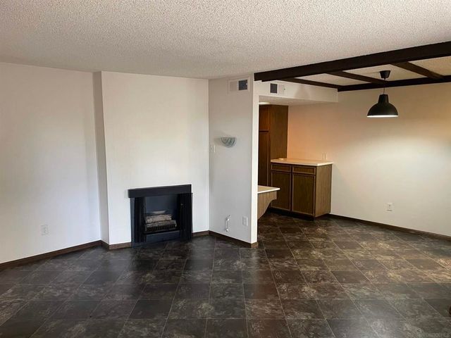 5350 Baltimore Dr. 12, La Mesa, CA 91942
