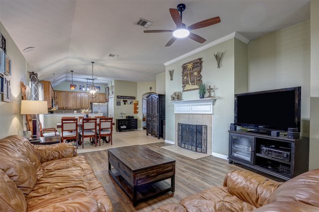 4528 Indian Rock Drive, Fort Worth, TX 76244