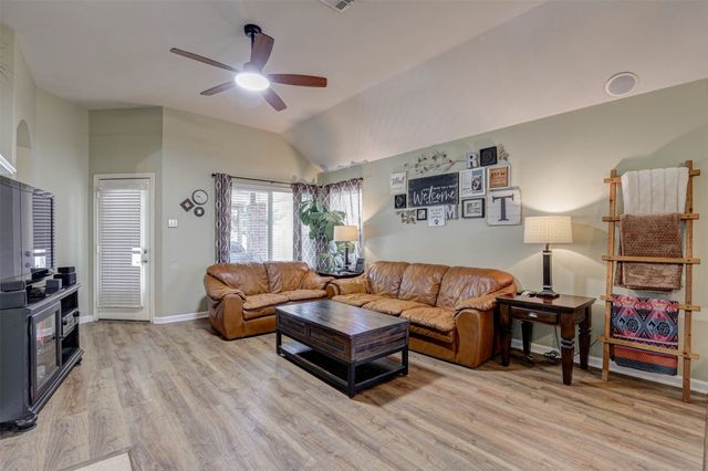 4528 Indian Rock Drive, Fort Worth, TX 76244