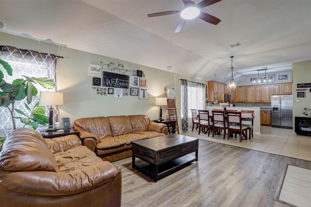 4528 Indian Rock Drive, Fort Worth, TX 76244