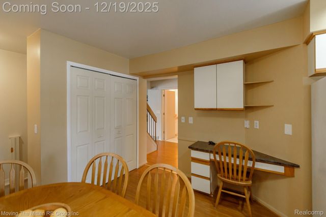 925 N Rosevere Avenue, Dearborn, MI 48128