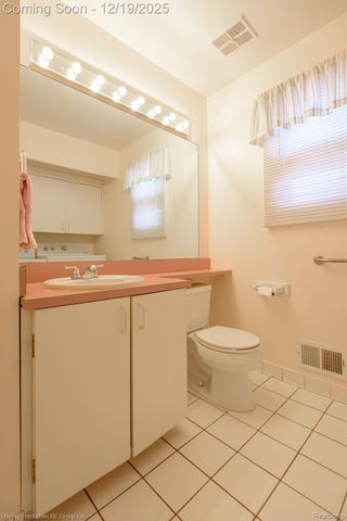 925 N Rosevere Avenue, Dearborn, MI 48128