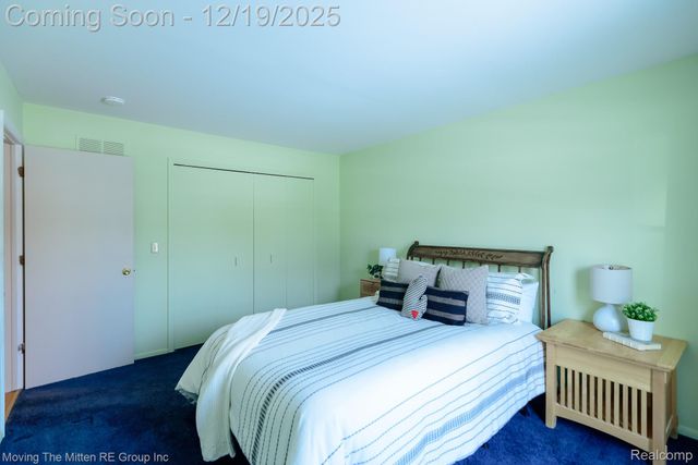 925 N Rosevere Avenue, Dearborn, MI 48128