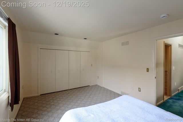 925 N Rosevere Avenue, Dearborn, MI 48128