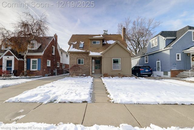 925 N Rosevere Avenue, Dearborn, MI 48128
