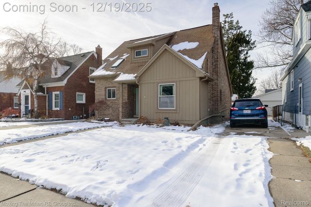 925 N Rosevere Avenue, Dearborn, MI 48128
