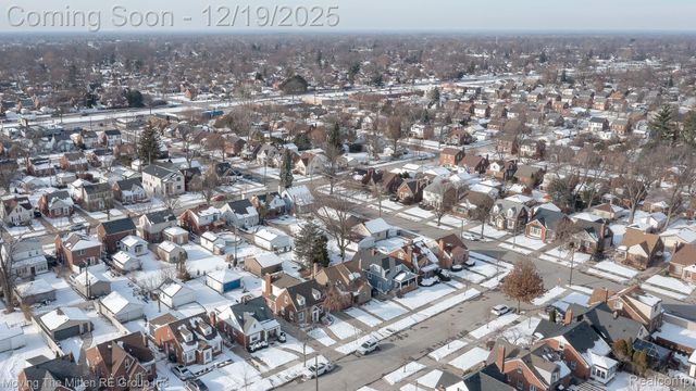 925 N Rosevere Avenue, Dearborn, MI 48128