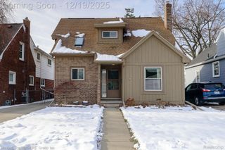 925 N Rosevere Avenue, Dearborn, MI 48128