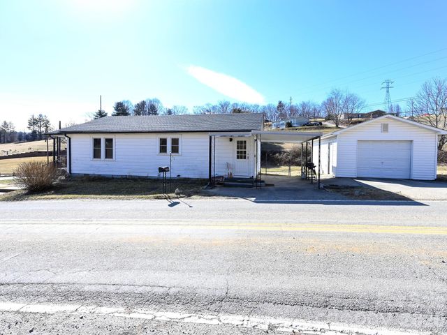 2313 Hyder Mountain Road, Clyde, NC 28721