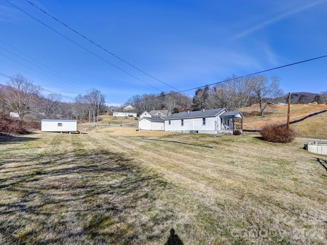 2313 Hyder Mountain Road, Clyde, NC 28721