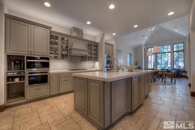 6090 Lake Geneva Drive, Reno, NV 89511