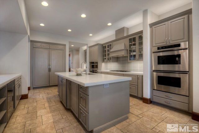 6090 Lake Geneva Drive, Reno, NV 89511