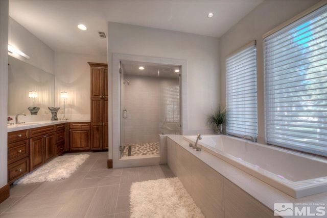 6090 Lake Geneva Drive, Reno, NV 89511